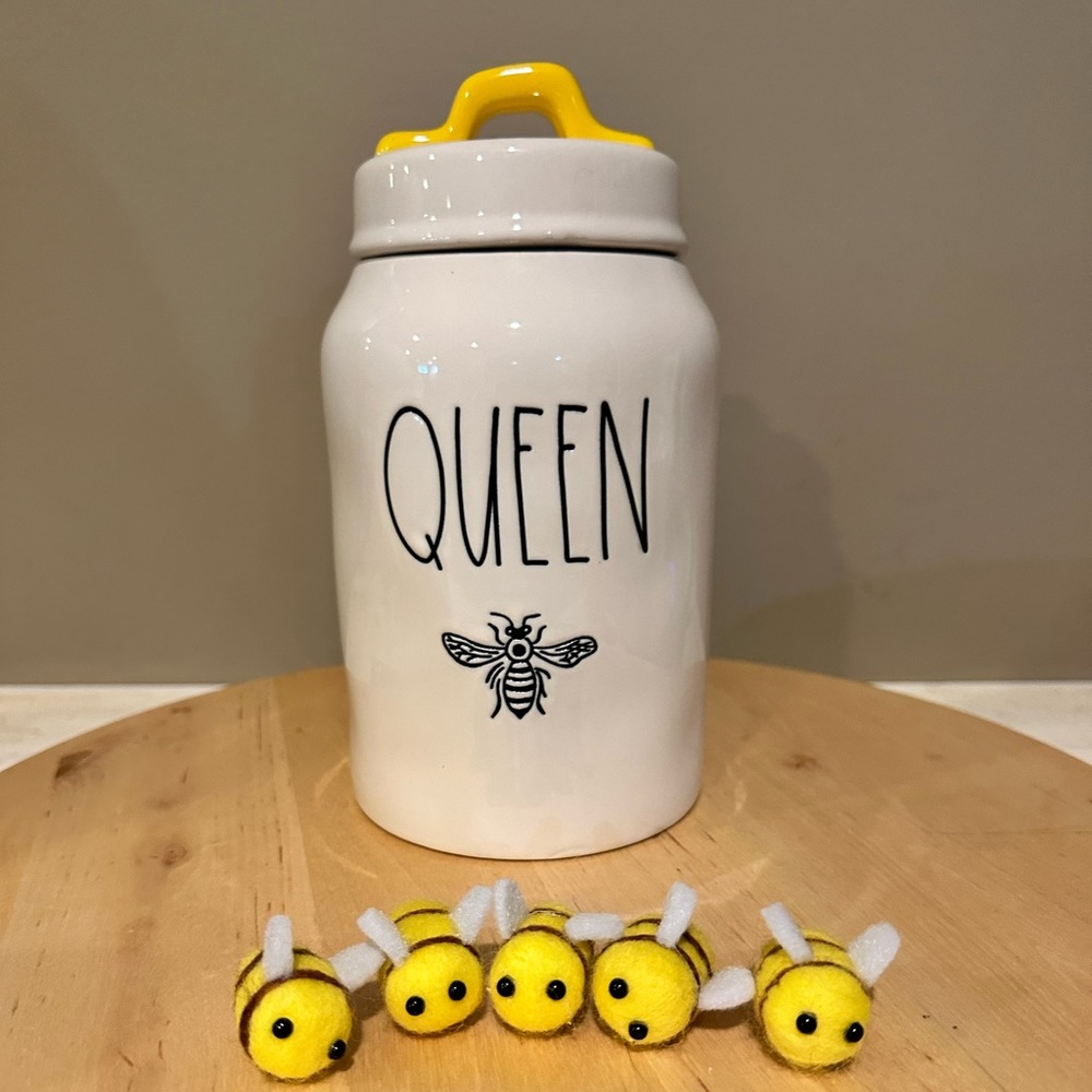 Bee Decor - Picture 2 of 5
